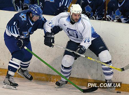 Игровой момент матча чемпионата Беларуси по хоккею меду хоккейными клубами Витебск. Фото: https://phl.com.ua