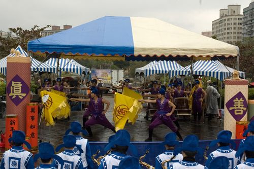 Выступление барабанщиков. Фото: Ван Женцзюнь/Великая Эпоха