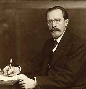 Сергей Михайлович ПРОКУДИН-ГОРСКИЙ. Студийный портрет.Лондон. 1910-е или 1920-е годы. Из семейного архива. Фото: parnuexpress.ee