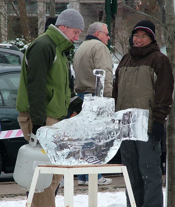 В США проходит 26 Международный конкурс по вырезке ледяных скульптур. Фото: Великая Эпоха