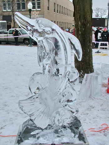 В США проходит 26 Международный конкурс по вырезке ледяных скульптур. Фото: Великая Эпоха