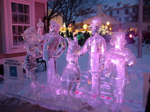 В США проходит 26 Международный конкурс по вырезке ледяных скульптур. Фото: Великая Эпоха