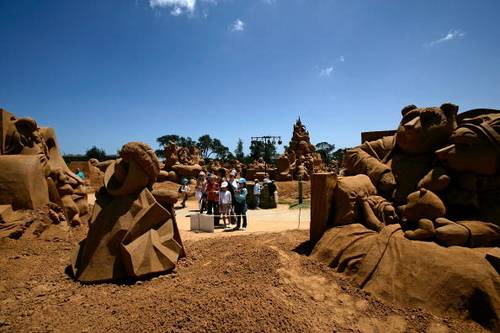 В австралийском городе Мельбурн проходит выставка песочных скульптур. Фото: Kristian Dowling/Getty Images