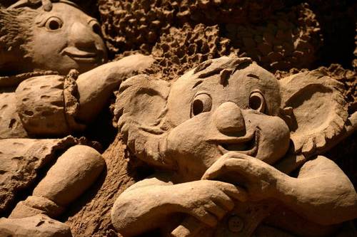 В австралийском городе Мельбурн проходит выставка песочных скульптур. Фото: Kristian Dowling/Getty Images