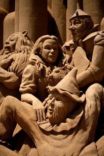 В австралийском городе Мельбурн проходит выставка песочных скульптур. Фото: Kristian Dowling/Getty Images