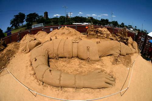 В австралийском городе Мельбурн проходит выставка песочных скульптур. Фото: Kristian Dowling/Getty Images