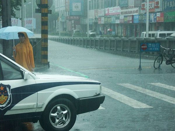 Ливни в провинции Хубэй вызвали сильные наводнения. Фото с epochtimes.com