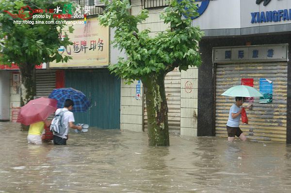 Ливни в провинции Хубэй вызвали сильные наводнения. Фото с epochtimes.com