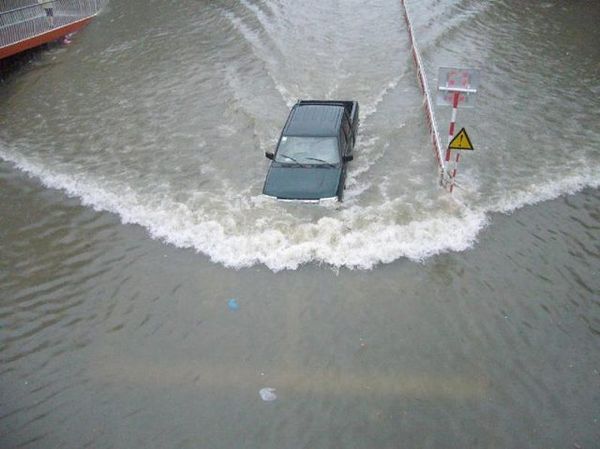 Ливни в провинции Хубэй вызвали сильные наводнения. Фото с epochtimes.com