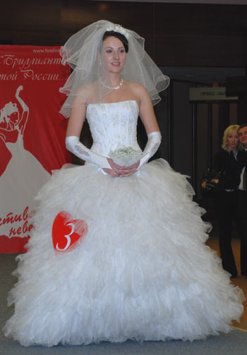  Ирина Костоломова - «Бриллиантовая невеста Благовещенска - 2007». Фото: Юлия Цигун/Великая Эпоха 