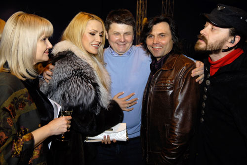 Сергей Поярков, Виталий Борисюк, Олег Пинчук, Ольга Сумкая на открытии Большого скульптурного салона в Киеве. Фото: Великая Эпоха