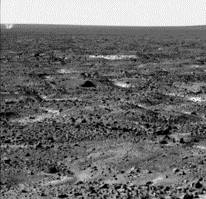 Расстояние от вихря до аппарата меняется от 1 до 1,7 километра в течение четырех кадров, снятых с промежутком в 50 секунд между каждым из них. Диаметр смерча равен примерно 5 метрам. Фото: NASA/JPL-Caltech/University of Arizona/Texas A&M University