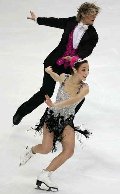 Мэрил Дэвис/Чарли Уайт (США) исполняют оригинальный  танец. Фото: YURI KADOBNOV/AFP/Getty Images