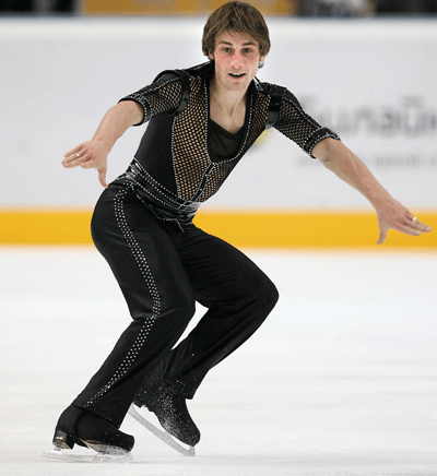 Брайан Жубер (Франция) исполняет короткую  программу. Фото: YURI KADOBNOV/AFP/Getty Images