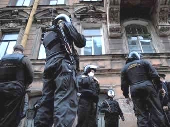 Судебные приставы забрали за долги кота Судебные приставы забрали за долги кота