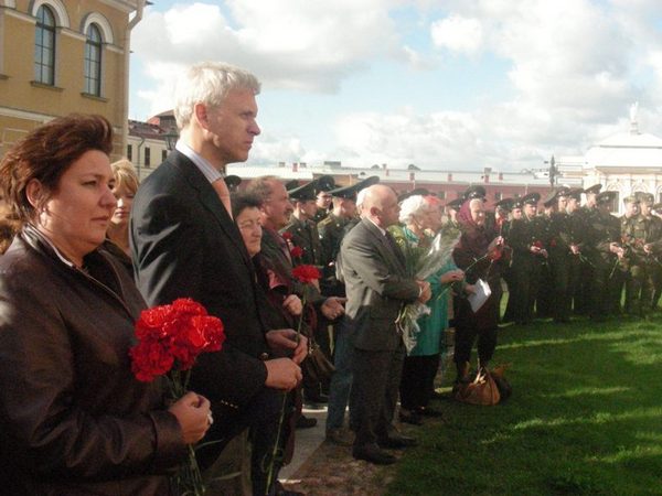 Александр Алекаев специально приехал из Москвы почтить память белого генерала. Фото Дарья Полывянная /Великая Эпоха