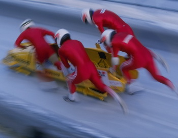 Немецкие врачи решили не ампутировать ногу российской бобслеистке. Фото: Pascal Rondeau /Allsport/Getty Images Немецкие врачи решили не ампутировать ногу российской бобслеистке. Фото: Pascal Rondeau /Allsport/Getty Images