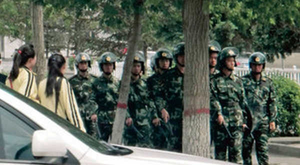 КНР ввела военное положение во Внутренней Монголии