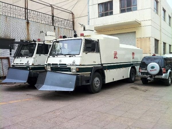 КНР ввела военное положение во Внутренней Монголии