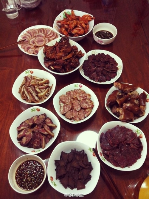 Разнообразие блюд в канун китайского Нового года. Фото с epochtimes.com