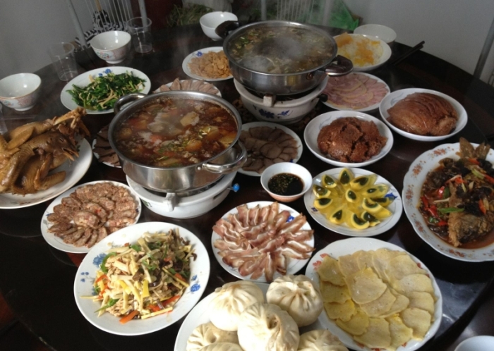 Разнообразие блюд в канун китайского Нового года. Фото с epochtimes.com