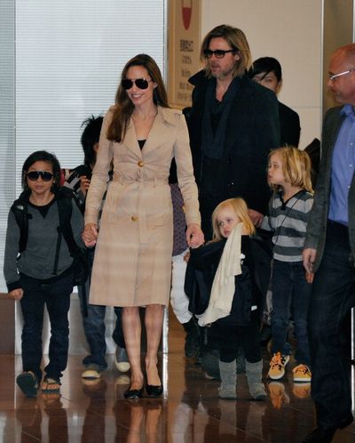 «Человек, который изменил все». Брэд Питт и Анджелина Джоли с детьми прибыли на премьеру фильма «Человек, который изменил все» в Токио, Япония. Фото: TORU YAMANAKA/AFP/Getty Images