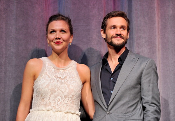 «Без истерики». Мэгги Джилленхол и Хью Дэнси представили фильм «Без истерики!» на кинофестивале в Торонто, Канада. Фото: Alberto E. Rodriguez/Getty Images «Без истерики». Мэгги Джилленхол и Хью Дэнси представили фильм «Без истерики!» на кинофестивале в Торонто, Канада. Фото: Alberto E. Rodriguez/Getty Images