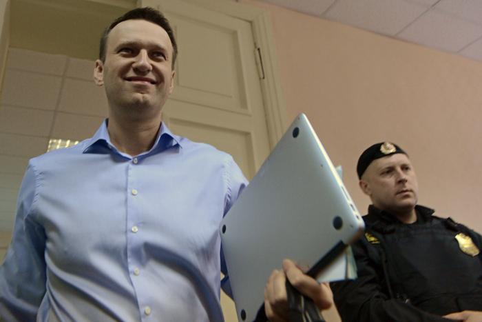 Алексей Навальный заявил в суде о своей невиновности. Фото: KIRILL KUDRYAVTSEV/AFP/Getty Images Алексей Навальный заявил в суде о своей невиновности. Фото: KIRILL KUDRYAVTSEV/AFP/Getty Images