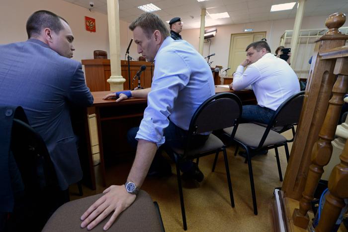 Алексей Навальный заявил в суде о своей невиновности. Фото: KIRILL KUDRYAVTSEV/AFP/Getty Images Алексей Навальный заявил в суде о своей невиновности. Фото: KIRILL KUDRYAVTSEV/AFP/Getty Images