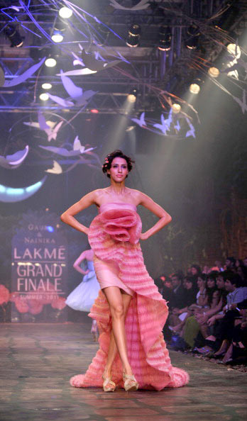 Лето 2011: Lakme Fashion Week, 16 марта 2011, Мумбае, Индия
