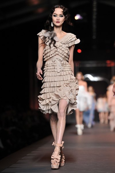Осень-зима 2011-2012: коллекция Christian Dior, 4 марта 2011, Париж, Франция