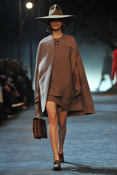 Осень-зима 2011-2012: коллекция Lanvin, 4 марта 2011, Париж, Франция
