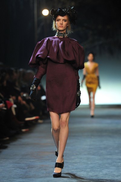 Осень-зима 2011-2012: коллекция Lanvin, 4 марта 2011, Париж, Франция.