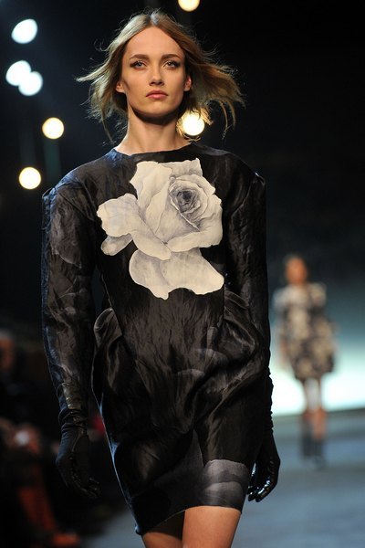 Осень-зима 2011-2012: коллекция Lanvin, 4 марта 2011, Париж, Франция