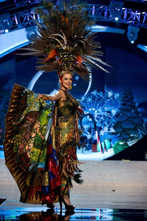 Участницы конкурса «Мисс Вселенная - 2012» в национальных костюмах. Фоторепортаж. Фото: fresher.ru