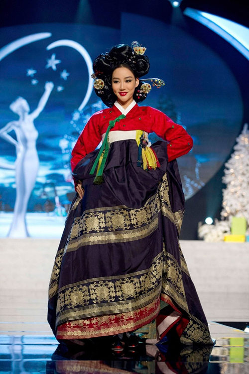 Участницы конкурса «Мисс Вселенная - 2012» в национальных костюмах. Фоторепортаж. Фото: fresher.ru