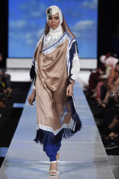 Неделя моды 2010 в Джакарте. Коллекции индонезийских дизайнеров Неделя моды 2010 в Джакарте. Коллекции индонезийских дизайнеров
