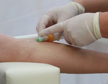 Тестирование на наркозависимость учащихся 9-11 классов в одной из московских школ. Фото РИА Новости