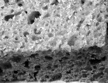 Активированный уголь. Фото с сайта wikimedia.org Активированный уголь. Фото с сайта wikimedia.org