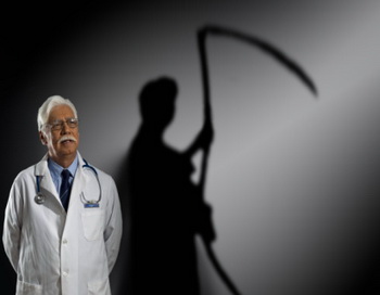 На этой неделе правительством Нидерландов подписано официальное согласие на разрешение проведения эвтаназии на дому. Фото: Chris Stein/Getty Images На этой неделе правительством Нидерландов подписано официальное согласие на разрешение проведения эвтаназии на дому. Фото: Chris Stein/Getty Images