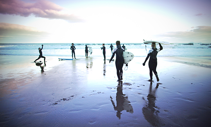 Физическая нагрузка позволяет мозгу развиваться. Найдите новое хобби. Может, сёрфинг? Фото Jeff J Mitchell/Getty Images Физическая нагрузка позволяет мозгу развиваться. Найдите новое хобби. Может, сёрфинг? Фото Jeff J Mitchell/Getty Images