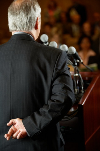 Увы, фальсификация в современной медицине также встречается. Хотя иногда бывает достаточным лишь слегка приукрасить истину. Фото: Jon Feingersh/Getty Images Увы, фальсификация в современной медицине также встречается. Хотя иногда бывает достаточным лишь слегка приукрасить истину. Фото: Jon Feingersh/Getty Images