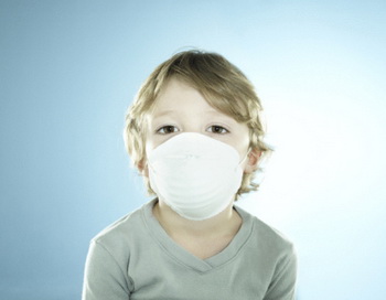 Бактериальное носительство пневмококка особенно распространено в детских садах и начальных классах школы. Фото: Domino/Getty Images