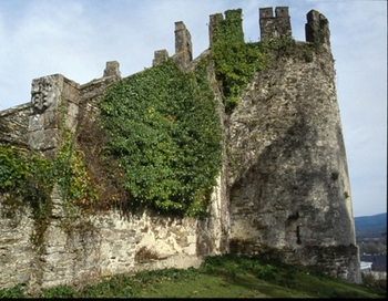 Torre da Fortaleza de Sarria. Фото с сайта https://velolive.com