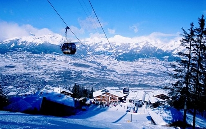 Развивающийся курорт Ненда. Фото с сайта ru.sharonoff.ch