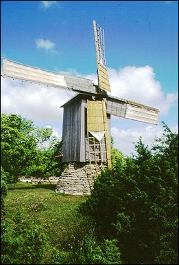 Саарема. Фото с сайта Фото с сайта aviastar.org/travel/eesti/saaremaa