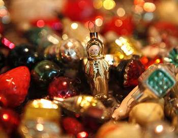 История ёлочных игрушек. Фото ссайта ua-reporter.com История ёлочных игрушек. Фото ссайта ua-reporter.com