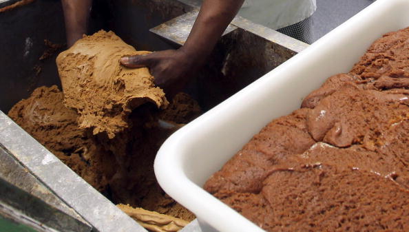 Пряники в форме сердец готовят к мюнхенскому фестивалю Oktoberfest Пряники в форме сердец готовят к мюнхенскому фестивалю Oktoberfest
