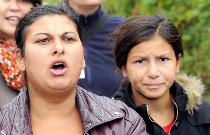 Выселение цыган из лагерей в городе Вильнёв-д’Аск во Франции. 9 августа 2012 г. Фото: PHILIPPE HUGUEN/AFP/GettyImages Выселение цыган из лагерей в городе Вильнёв-д’Аск во Франции. 9 августа 2012 г. Фото: PHILIPPE HUGUEN/AFP/GettyImages