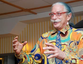 У нас должны быть силы привнести большую любовь в жизнь тех, кто страдает. А не наполнить их последние дни слезами… Фото: Юлия Цигун/Великая Эпоха У нас должны быть силы привнести большую любовь в жизнь тех, кто страдает. А не наполнить их последние дни слезами… Фото: Юлия Цигун/Великая Эпоха